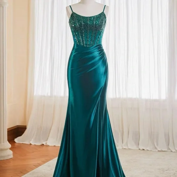 White Sequin Wedding Gown - Picture 2 of 4